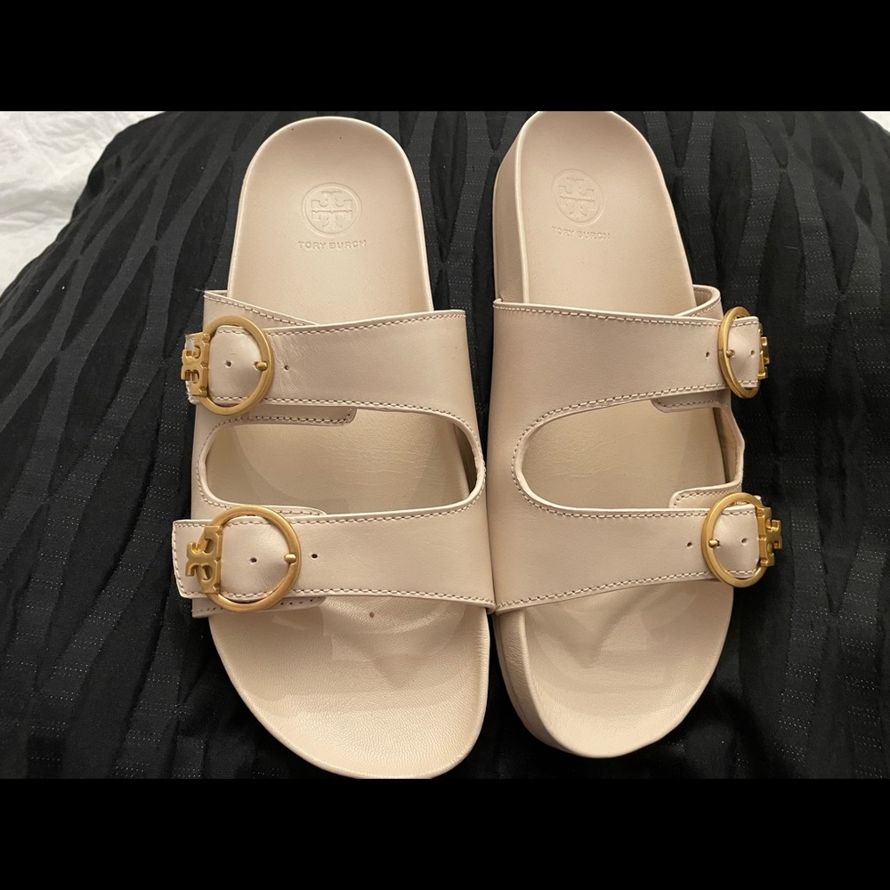 8.5 Tory Burch Sandals